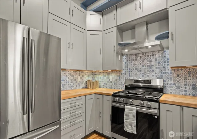 Photo 4 of Single family home for sale at 202 Olympus Blvd, Port Ludlow, WA 98365 | MLS# NWM2549379 | Listing updated on 2026-09-24