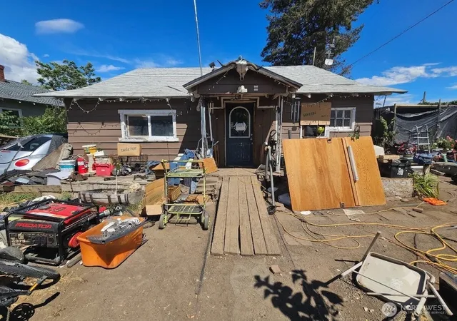 Photo 1 of Sale Pending at 531 Columbia St, Parker, WA 98939 | MLS# NWM2549386 | Listing updated on 2026-09-25