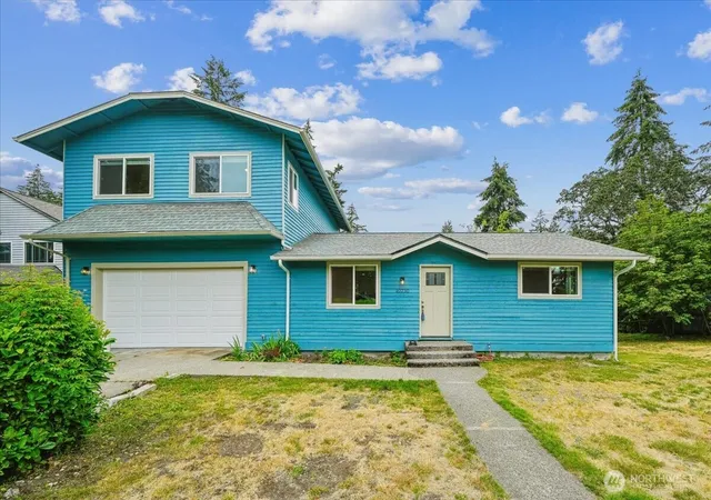 Photo 3 of Single family home for sale at 10230 Wilkeson St S, Tacoma, WA 98444 | MLS# NWM2549387 | Listing updated on 2026-09-22