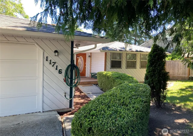 Photo 3 of Single family home for sale at 11716 26th Street Ne, Lake Stevens, WA 98258 | MLS# NWM2549401 | Listing updated on 2026-09-26