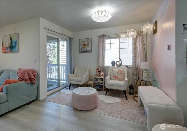 Photo 4 of Townhouse for sale at 13021 12th Place W, Everett, WA 98204 | MLS# NWM2549409 | Listing updated on 2026-09-22