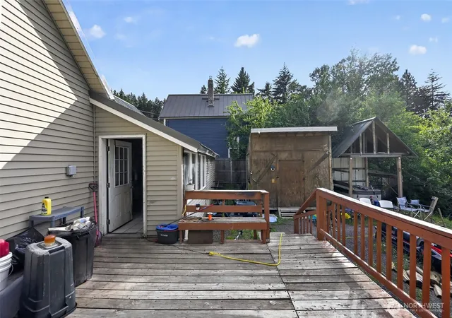 Photo 4 of Single family home for sale at 207 W Montana Ave, Roslyn, WA 98941 | MLS# NWM2549412 | Listing updated on 2026-09-24