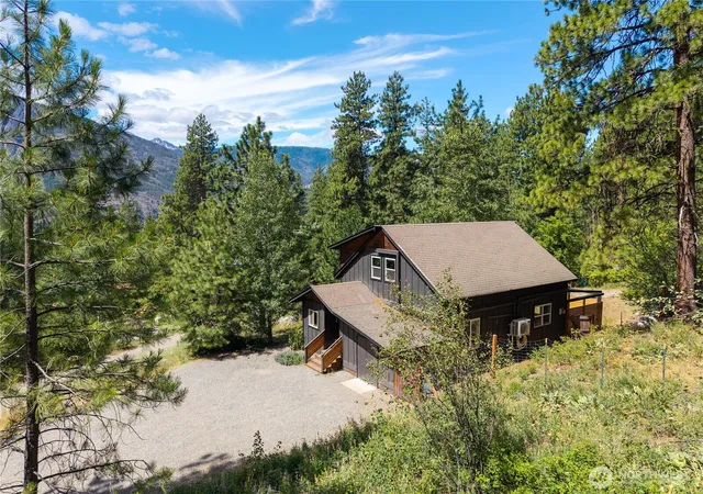 Photo 3 of Single family home for sale at 32 Crabapple Rd, Winthrop, WA 98862 | MLS# NWM2549417 | Listing updated on 2026-09-22