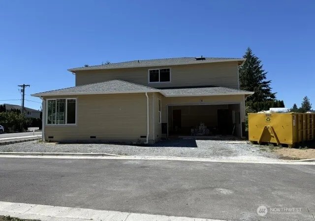 Photo 3 of Sale Pending at 2223 124th Street Se St, Everett, WA 98208 | MLS# NWM2549424 | Listing updated on 2026-08-03
