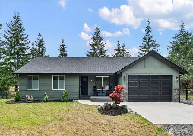 Photo 2 of Single family home for sale at 911 W California Rd, Shelton, WA 98584 | MLS# NWM2549427 | Listing updated on 2026-09-22