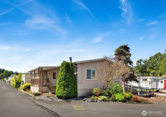 Photo 1 of Manufactured home for sale at 1200 Lincoln St #231, Bellingham, WA 98229 | MLS# NWM2549447 | Listing updated on 2026-10-29