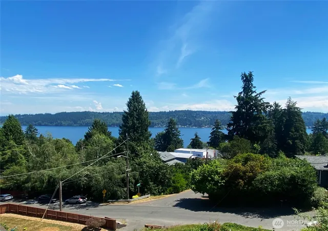 Photo 2 of Single family home for sale at 12321 42nd Avenue Ne, Seattle, WA 98125 | MLS# NWM2549461 | Listing updated on 2026-10-02