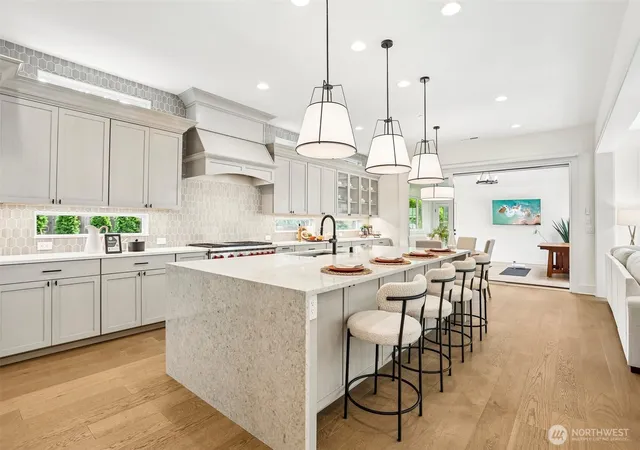 Photo 2 of Mansion for sale at 3072 106th Avenue Se, Bellevue, WA 98004 | MLS# NWM2549468 | Listing updated on 2026-09-22