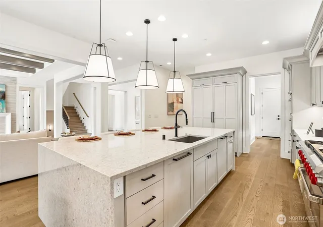Photo 3 of Mansion for sale at 3072 106th Avenue Se, Bellevue, WA 98004 | MLS# NWM2549468 | Listing updated on 2026-09-22