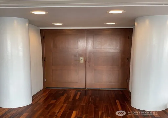 Photo 2 of Condo for sale at 404 N D St #11E, Tacoma, WA 98403 | MLS# NWM2549469 | Listing updated on 2026-09-22