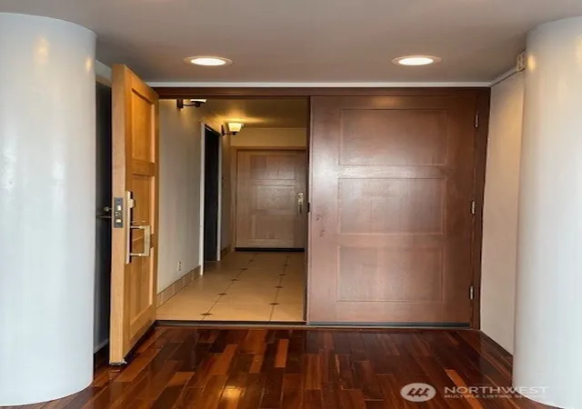 Photo 3 of Condo for sale at 404 N D St #11E, Tacoma, WA 98403 | MLS# NWM2549469 | Listing updated on 2026-09-22