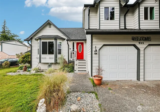 Photo 3 of Single family home for sale at 811 5th Drive, Sultan, WA 98294 | MLS# NWM2549472 | Listing updated on 2026-09-22