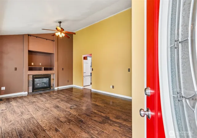 Photo 4 of Single family home for sale at 811 5th Drive, Sultan, WA 98294 | MLS# NWM2549472 | Listing updated on 2026-09-22