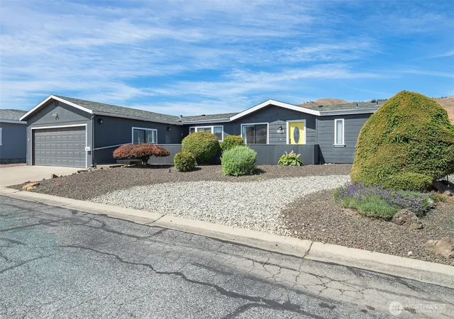 Photo 1 of Manufactured home for sale at 1308 Glacier Pl #67, Wenatchee, WA 98801 | MLS# NWM2549504 | Listing updated on 2026-09-22