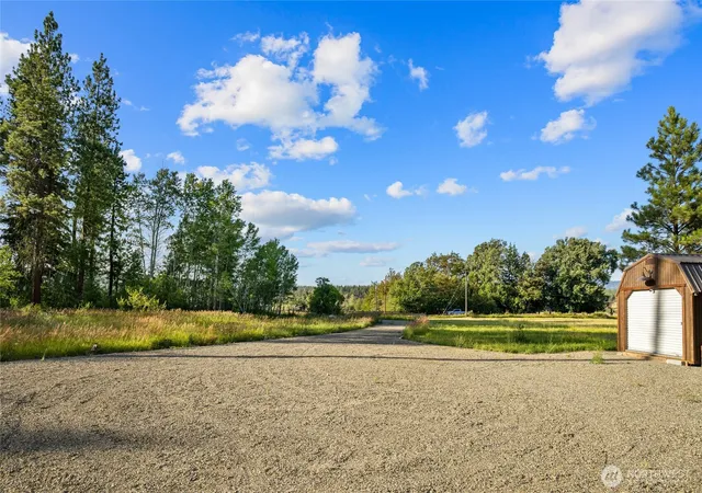 Photo 3 of Sale Pending at 270 Masterson Rd, Cle Elum, WA 98922 | MLS# NWM2549524 | Listing updated on 2026-09-01