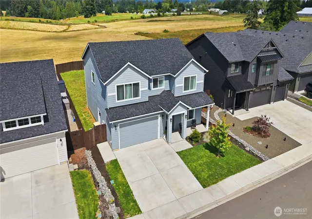Photo 3 of Single family home for sale at 705 Pagget Ave, Winlock, WA 98596 | MLS# NWM2549535 | Listing updated on 2026-09-22