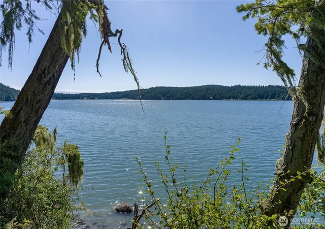 Photo 2 of Single family home for sale at 304 Frances Ln, Lopez Island, WA 98261 | MLS# NWM2549539 | Listing updated on 2026-09-22
