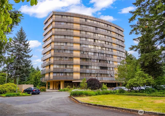 Photo 1 of Contingent at 1910 Evergreen Park #602, Olympia, WA 98502 | MLS# NWM2549629 | Listing updated on 2026-09-22