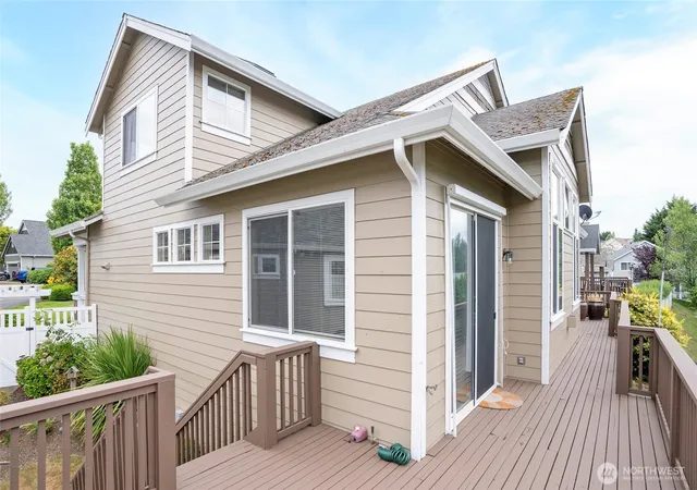 Photo 3 of Single family home for sale at 4008 42nd Street Ne, Tacoma, WA 98422 | MLS# NWM2549644 | Listing updated on 2026-09-22