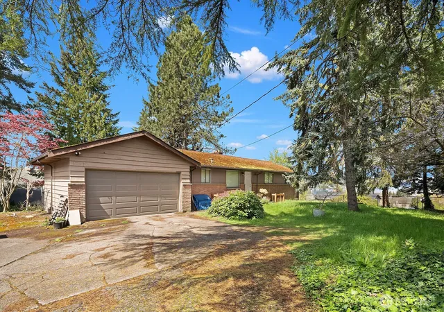 Photo 2 of Sale Pending at 3737 Park Ave N, Renton, WA 98056 | MLS# NWM2549655 | Listing updated on 2026-09-25