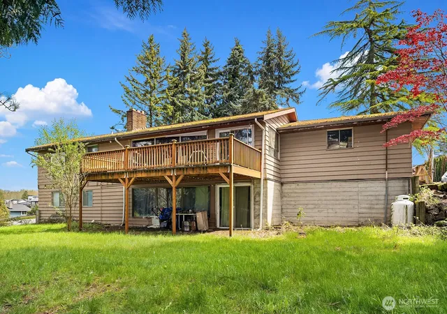 Photo 4 of Sale Pending at 3737 Park Ave N, Renton, WA 98056 | MLS# NWM2549655 | Listing updated on 2026-09-25