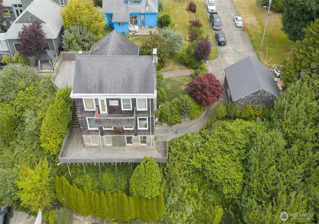 Photo 3 of Single family home for sale at 709 N "n" St, Aberdeen, WA 98520 | MLS# NWM2549660 | Listing updated on 2026-09-22