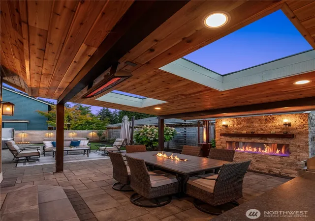 Photo 2 of Single family home for sale at 17655 86th Avenue Ne, Bothell, WA 98011 | MLS# NWM2549686 | Listing updated on 2026-09-24