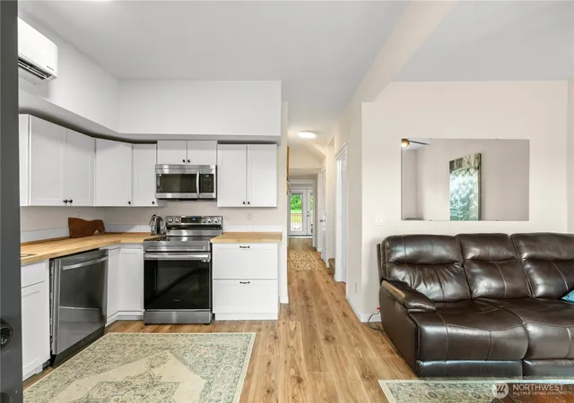 Photo 2 of Single family home for sale at 618 Randall St, Aberdeen, WA 98520 | MLS# NWM2549687 | Listing updated on 2026-09-23