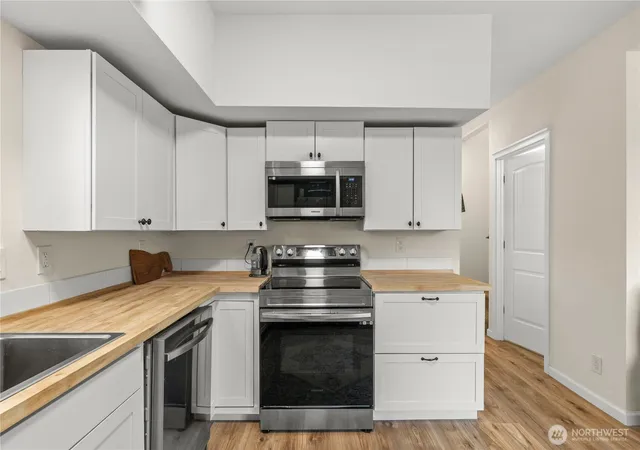 Photo 4 of Single family home for sale at 618 Randall St, Aberdeen, WA 98520 | MLS# NWM2549687 | Listing updated on 2026-09-23
