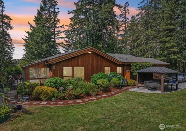 Photo 2 of Sale Pending at 1834 Lake Dr, Camano Island, WA 98282 | MLS# NWM2549702 | Listing updated on 2026-08-31