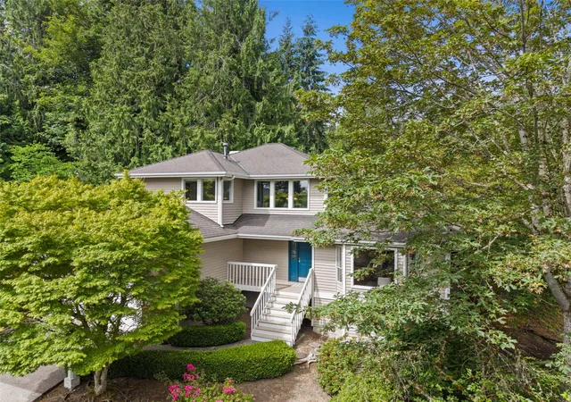 Photo 4 of Single family home for sale at 1819 221st Place NE, Sammamish, WA 98074 | MLS# NWM2549739 | Listing updated on 2026-09-18