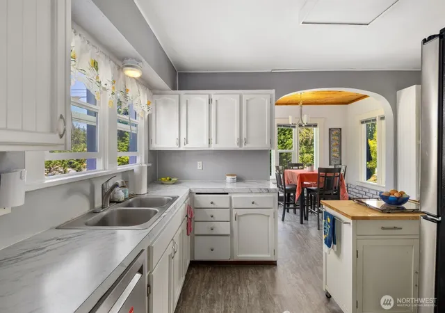 Photo 4 of Single family home for sale at 25528 State Route 9 NE, Arlington, WA 98223 | MLS# NWM2549744 | Listing updated on 2026-09-23