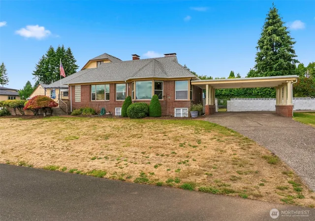 Photo 2 of Single family home for sale at 8300 Se Riverview Ln, Vancouver, WA 98664 | MLS# NWM2549747 | Listing updated on 2026-09-22