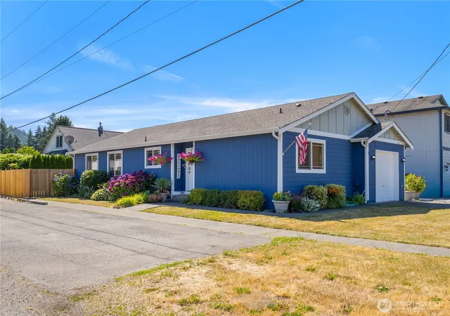 Photo 1 of Single family home for sale at 402 Factory St Se, Orting, WA 98360 | MLS# NWM2549774 | Listing updated on 2026-09-22
