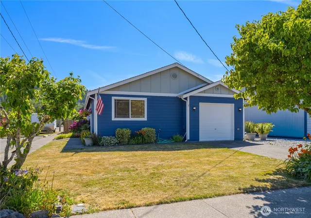 Photo 2 of Single family home for sale at 402 Factory St Se, Orting, WA 98360 | MLS# NWM2549774 | Listing updated on 2026-09-22