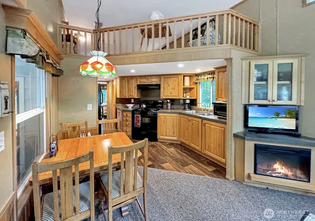 Photo 3 of Manufactured home for sale at 77 4 Christmas Tree Cir, Deming, WA 98244 | MLS# NWM2549801 | Listing updated on 2026-09-22