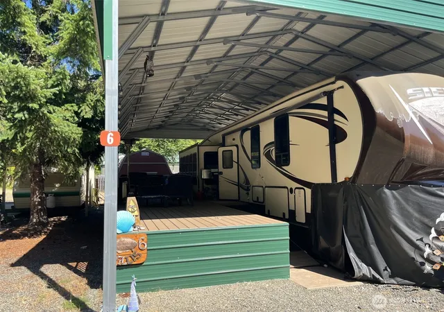 Photo 4 of Manufactured home for sale at 34541 N Highway 101 #6 & 7, Lilliwaup, WA 98555 | MLS# NWM2549839 | Listing updated on 2026-09-30