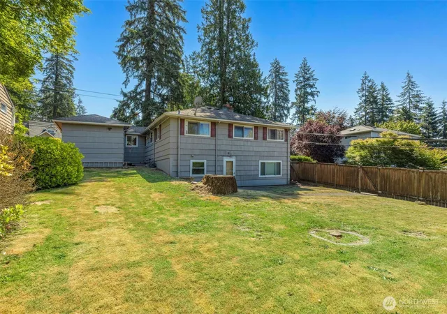 Photo 3 of Single family home for sale at 19005 104th Avenue NE, Bothell, WA 98011 | MLS# NWM2549844 | Listing updated on 2026-09-22