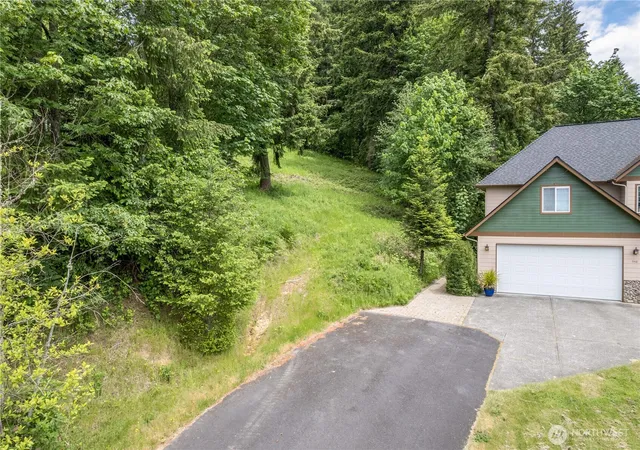 Photo 3 of Land for sale at 945 Edinburgh Ct, Kelso, WA 98626 | MLS# NWM2549851 | Listing updated on 2026-09-22