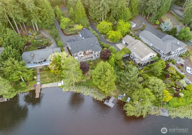 Photo 2 of Single family home for sale at 180 E Westlake Dr N, Allyn, WA 98524 | MLS# NWM2549857 | Listing updated on 2026-09-22