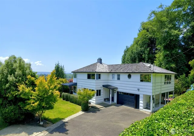 Photo 1 of Sale Pending at 346 Lawrence St, Hoquiam, WA 98550 | MLS# NWM2549882 | Listing updated on 2026-09-20