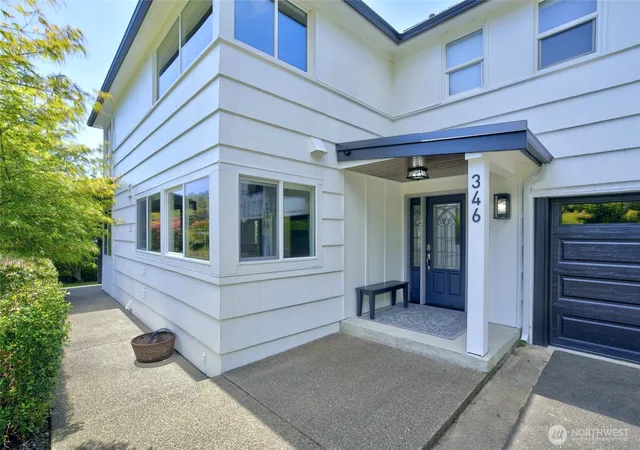 Photo 2 of Sale Pending at 346 Lawrence St, Hoquiam, WA 98550 | MLS# NWM2549882 | Listing updated on 2026-09-20
