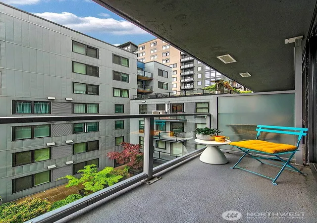 Photo 3 of Sale Pending at 76 Cedar St #603, Seattle, WA 98121 | MLS# NWM2549940 | Listing updated on 2026-09-20