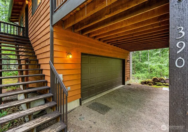 Photo 4 of Sale Pending at 390 Potlatch N, Hoodsport, WA 98548 | MLS# NWM2549952 | Listing updated on 2026-09-21