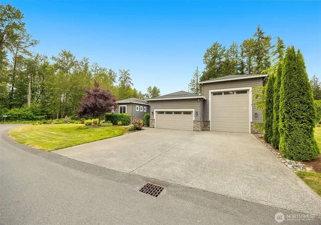 Photo 3 of Sale Pending at 11306 143rd Drive Ne, Lake Stevens, WA 98258 | MLS# NWM2549956 | Listing updated on 2026-10-03