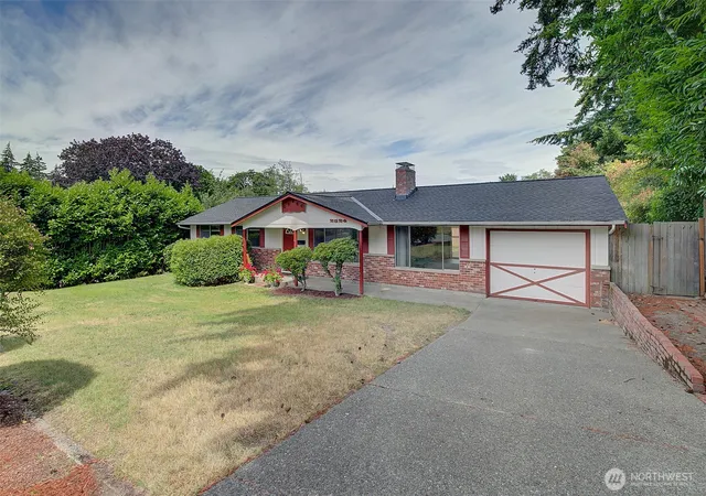 Photo 2 of Sale Pending at 2524 Sw 325th Place, Federal Way, WA 98023 | MLS# NWM2549978 | Listing updated on 2026-09-28