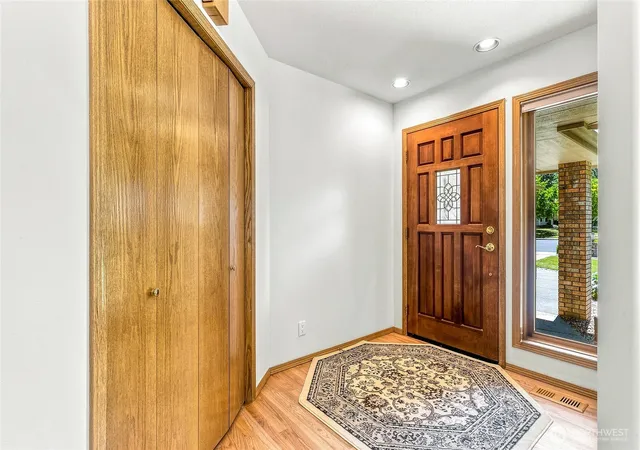 Photo 3 of Sale Pending at 2450 Fairfield Dr, Walla Walla, WA 99362 | MLS# NWM2549979 | Listing updated on 2026-09-25