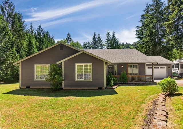 Photo 2 of Single family home for sale at 937 Germany Crk, Longview, WA 98632 | MLS# NWM2550005 | Listing updated on 2026-09-22