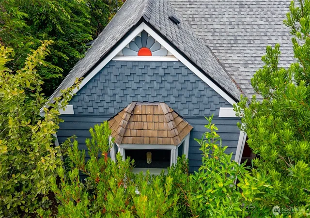 Photo 3 of Sale Pending at 520 4th Street, Anacortes, WA 98221 | MLS# NWM2550006 | Listing updated on 2026-09-25