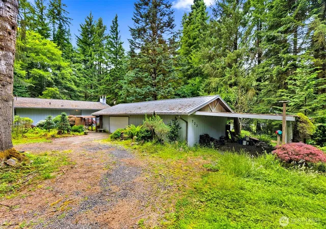 Photo 1 of Single family home for sale at 723 N 10th Street, Montesano, WA 98563 | MLS# NWM2550011 | Listing updated on 2026-09-29